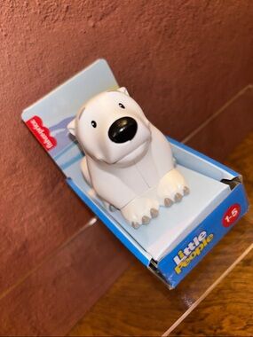Fisher Price Little People White Polar Bear Figure